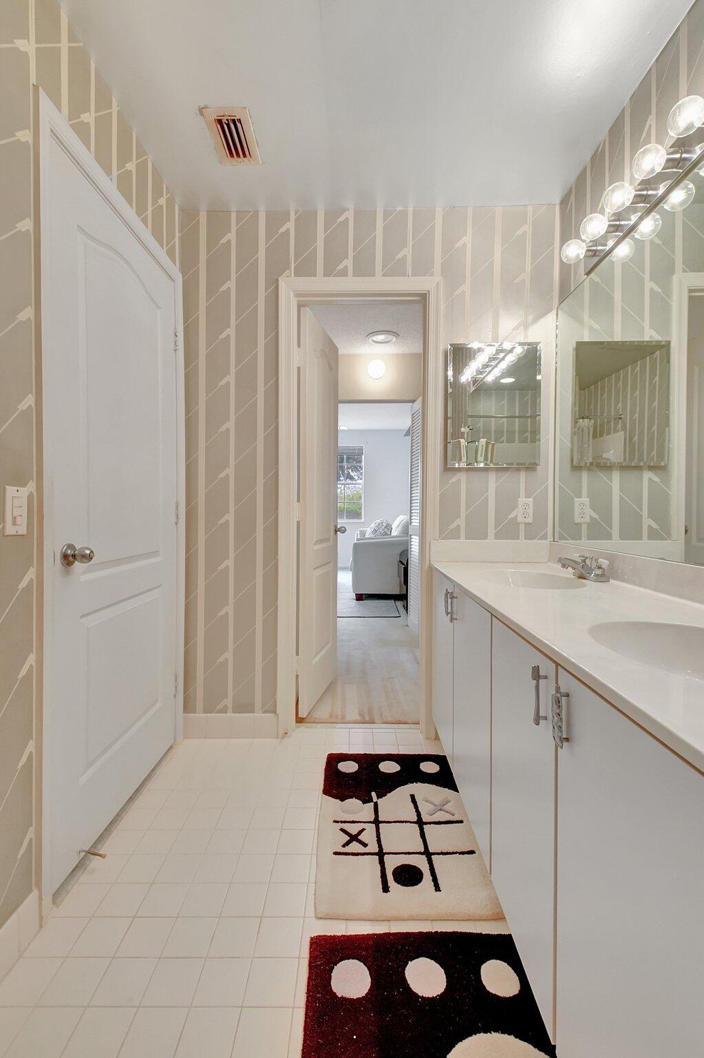 9119 Boca Gardens Circle South Boca Raton, FL 33496 - Photo 21 of 35 21-web-or-mls-DSC_5115