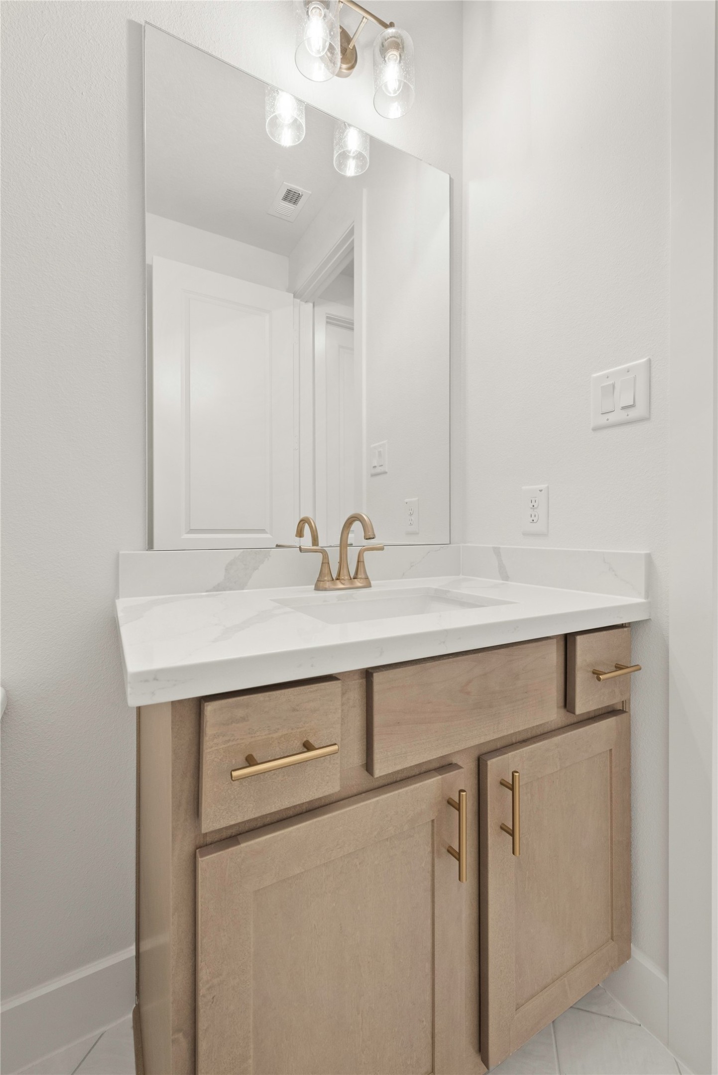 9315 Red Cedar Way Manvel, TX 77578 - Photo 13 of 26 Representative image. Features, selections and colors may vary.