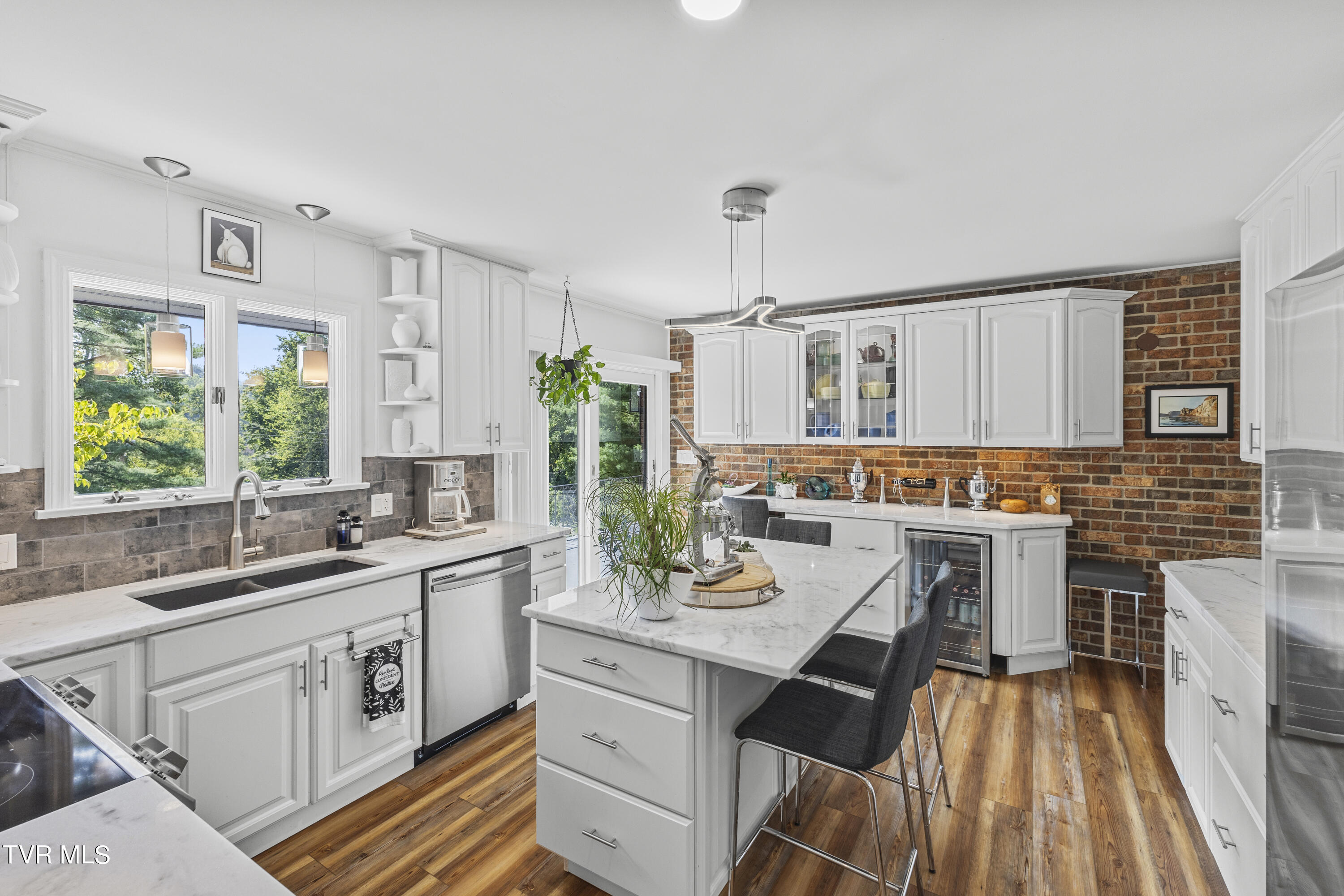 3 Beechwood Circle Johnson City, TN 37604 - Photo 14 of 66 Kitchen opens to balcony
