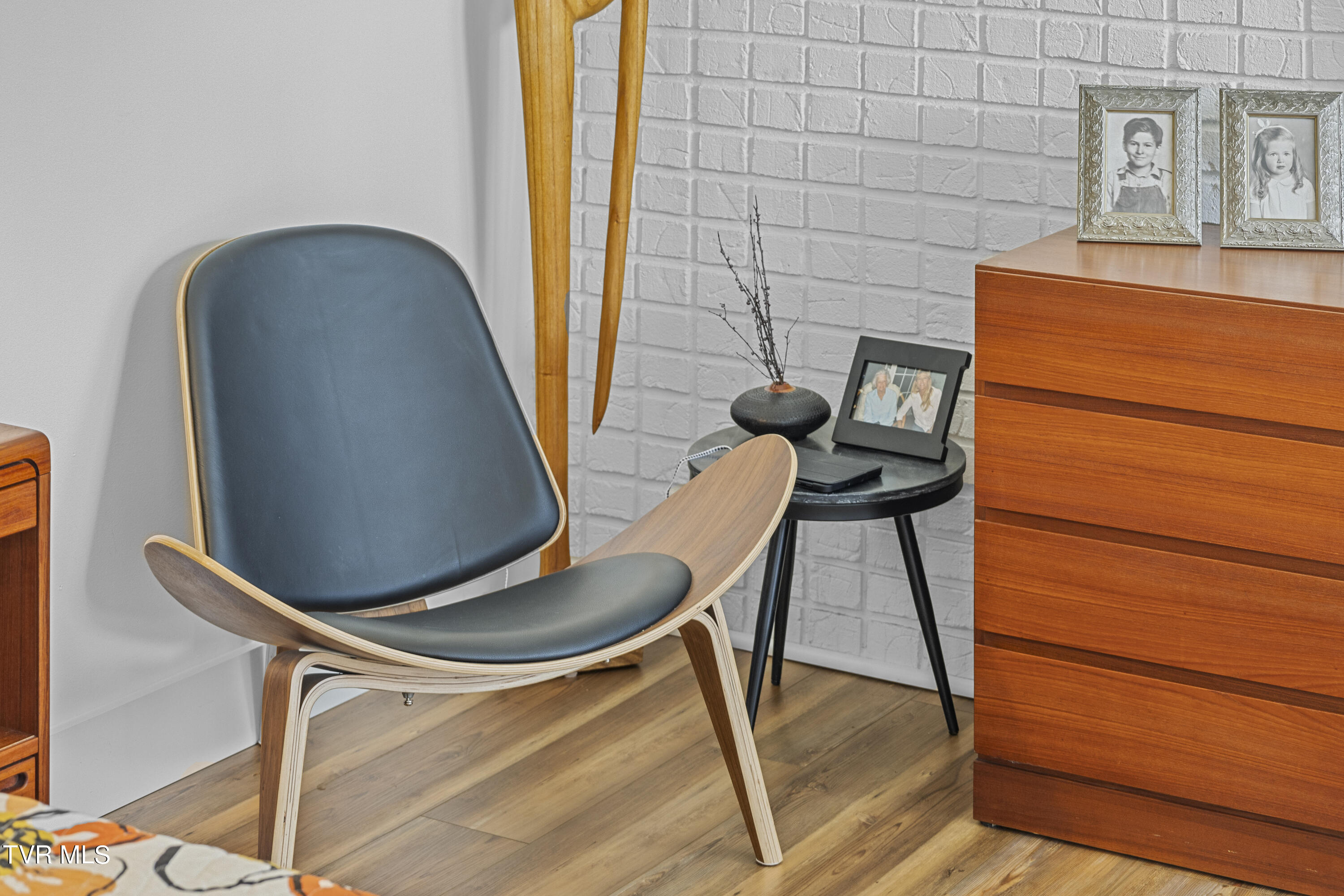 3 Beechwood Circle Johnson City, TN 37604 - Photo 19 of 66 Brick walls in primary suite