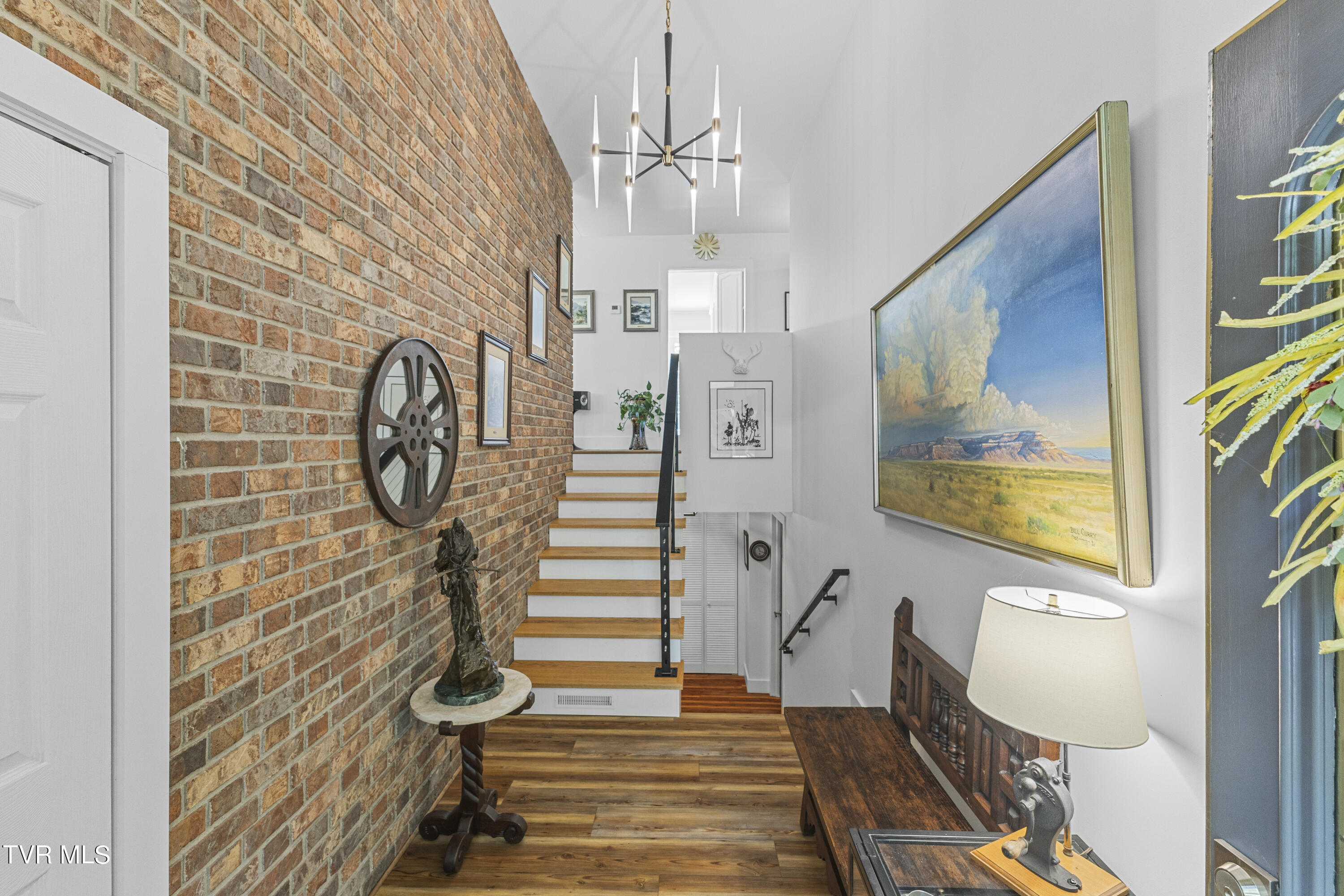 3 Beechwood Circle Johnson City, TN 37604 - Photo 4 of 66 Foyer