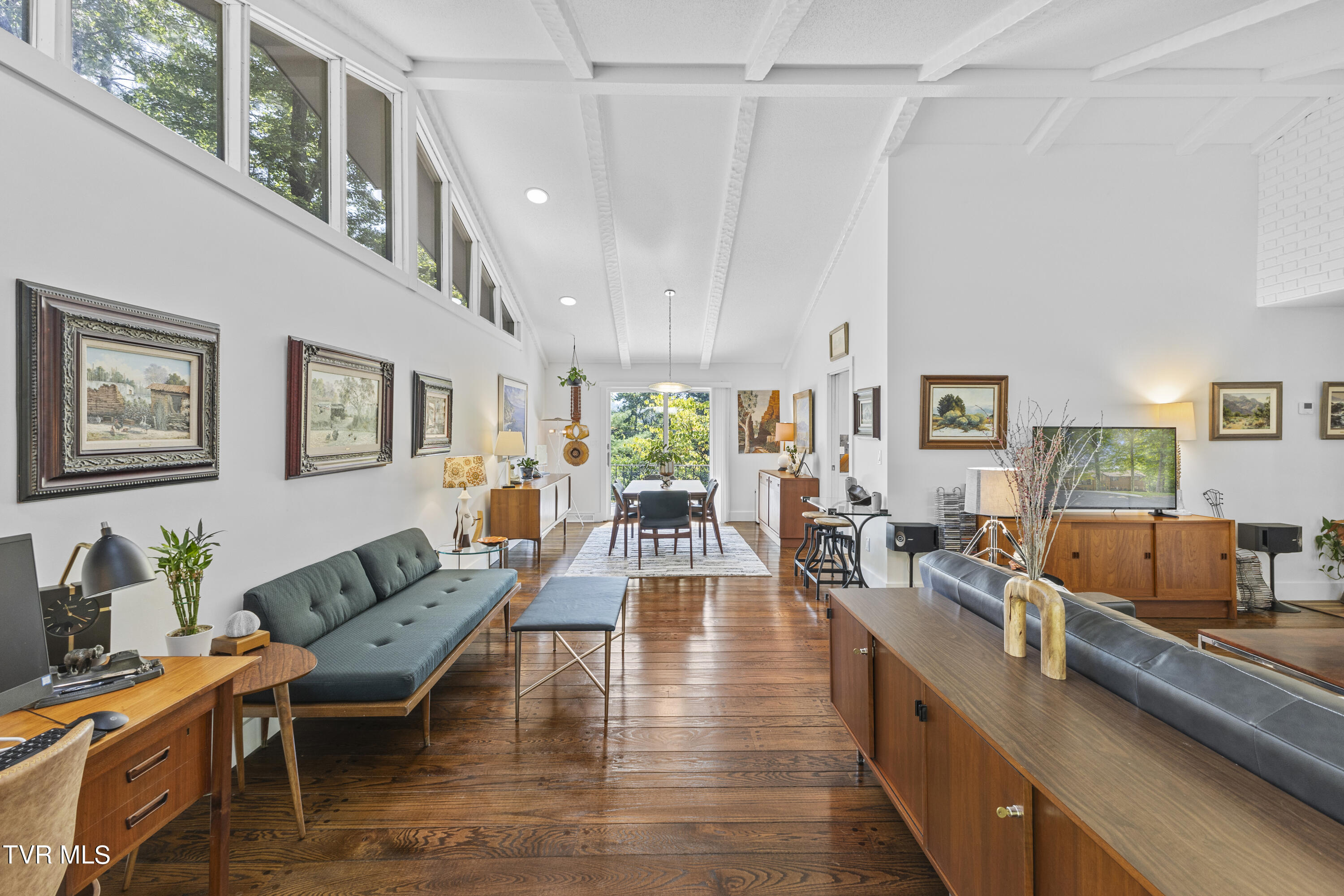 3 Beechwood Circle Johnson City, TN 37604 - Photo 9 of 66 Living and dining areas