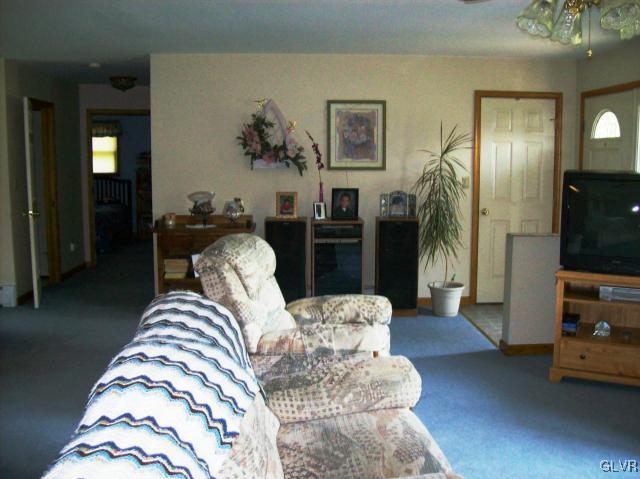 6807 Mill Creek Road Slatington, PA 18080 - Photo 9 of 36 Gallery Image 9