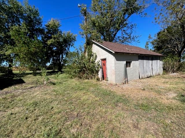 8503 Tucker Road Ashley, IL 62808 - Photo 2 of 15