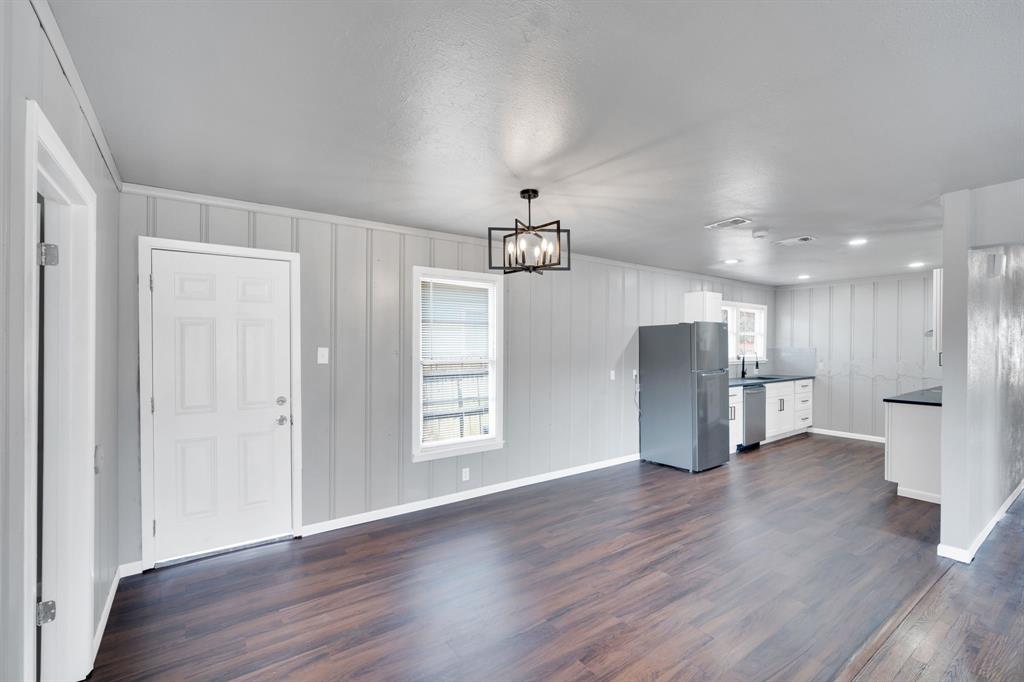 413 Shaw Street Cleburne, TX 76033 - Photo 7 of 26