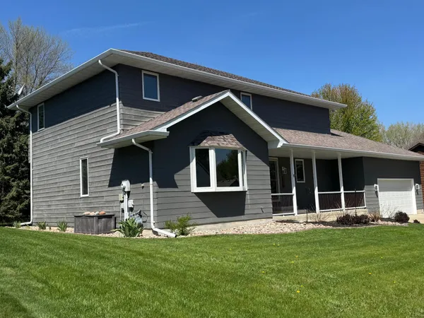 $634,900 | 116 Piccadilly Avenue, Mankato, MN 56001