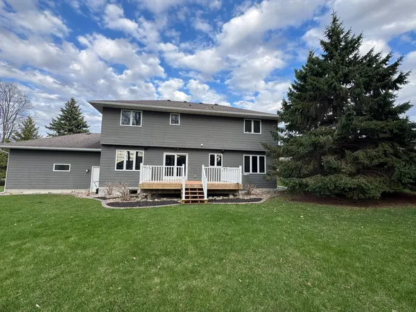 $634,900 | 116 Piccadilly Avenue, Mankato, MN 56001