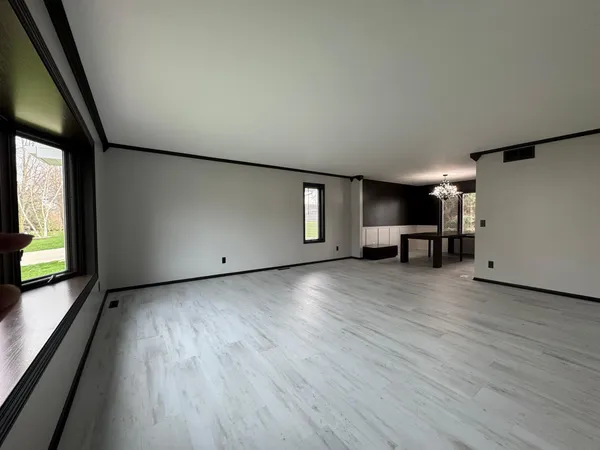 $634,900 | 116 Piccadilly Avenue, Mankato, MN 56001