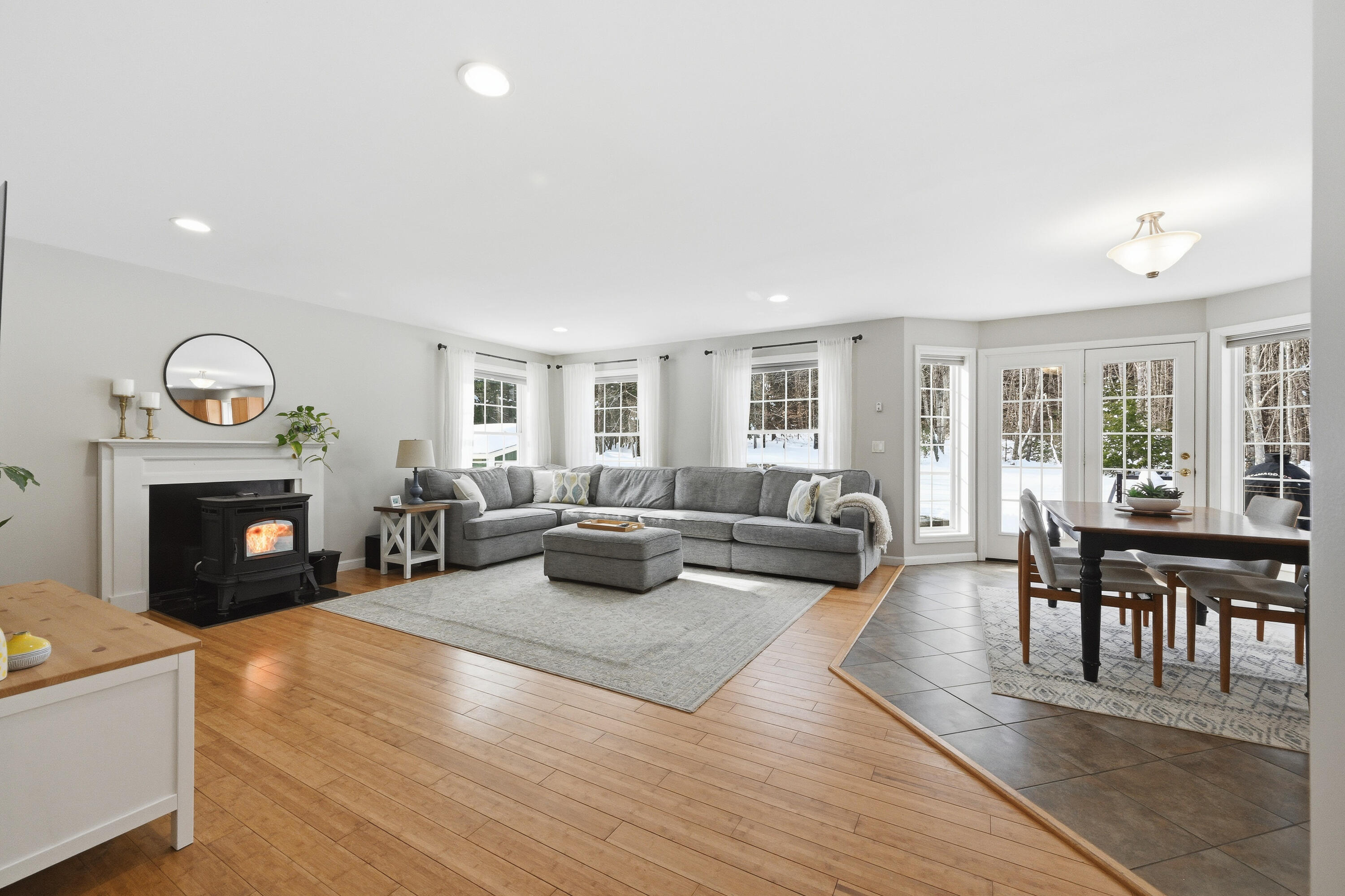 31 Harley Lane Bowdoin, ME 04287 - Photo 12 of 50 Living Room