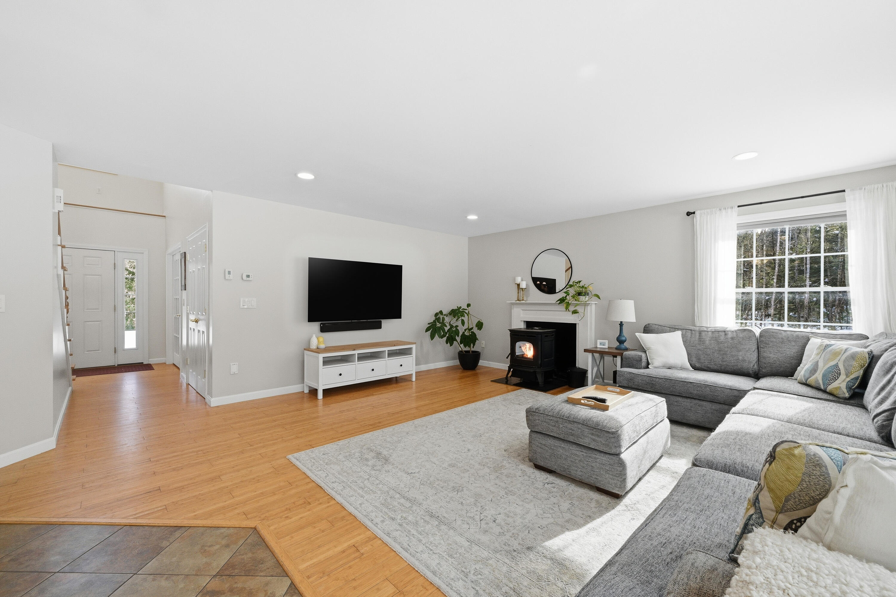 31 Harley Lane Bowdoin, ME 04287 - Photo 13 of 50 Living Room