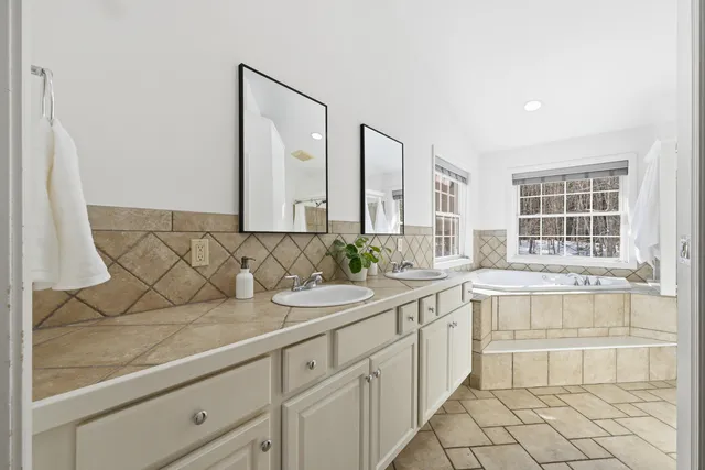 $689,000 | 31 Harley Lane, Bowdoin, ME 04287