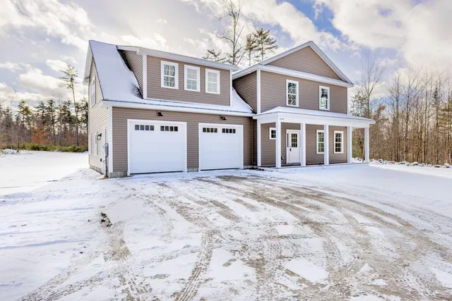 $589,000 | 1044 Ossipee Trail West, Standish, ME 04085