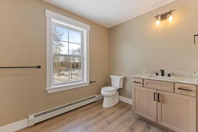 $589,000 | 1044 Ossipee Trail West, Standish, ME 04085