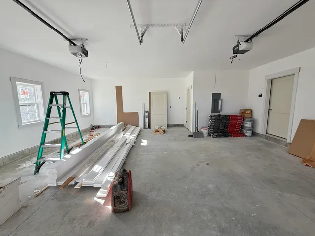 $629,000 | 1044 Ossipee Trail West, Standish, ME 04085