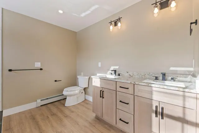 $589,000 | 1044 Ossipee Trail West, Standish, ME 04085