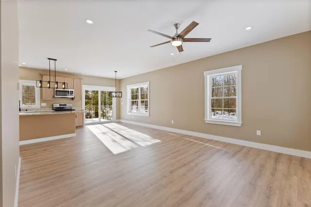 $589,000 | 1044 Ossipee Trail West, Standish, ME 04085