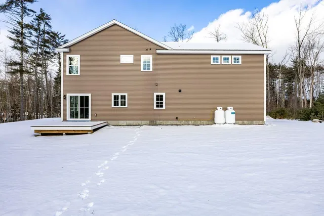 $589,000 | 1044 Ossipee Trail West, Standish, ME 04085