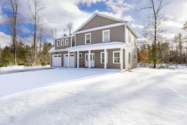 $589,000 | 1044 Ossipee Trail West, Standish, ME 04085