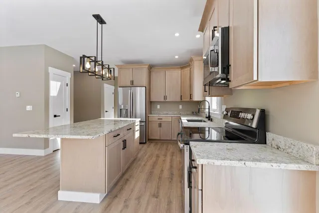 $589,000 | 1044 Ossipee Trail West, Standish, ME 04085