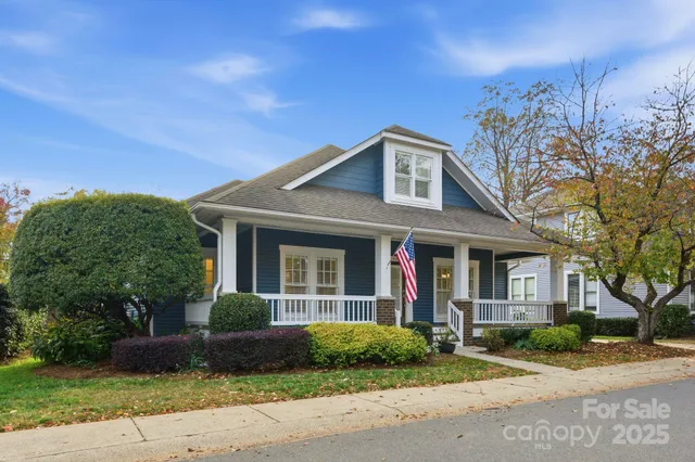$899,000 | 618 Olmsted Park Place, Charlotte, NC 28203
