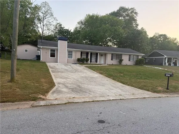 $239,900 | 1627 Ridgeview Drive Northwest, Conyers, GA 30012