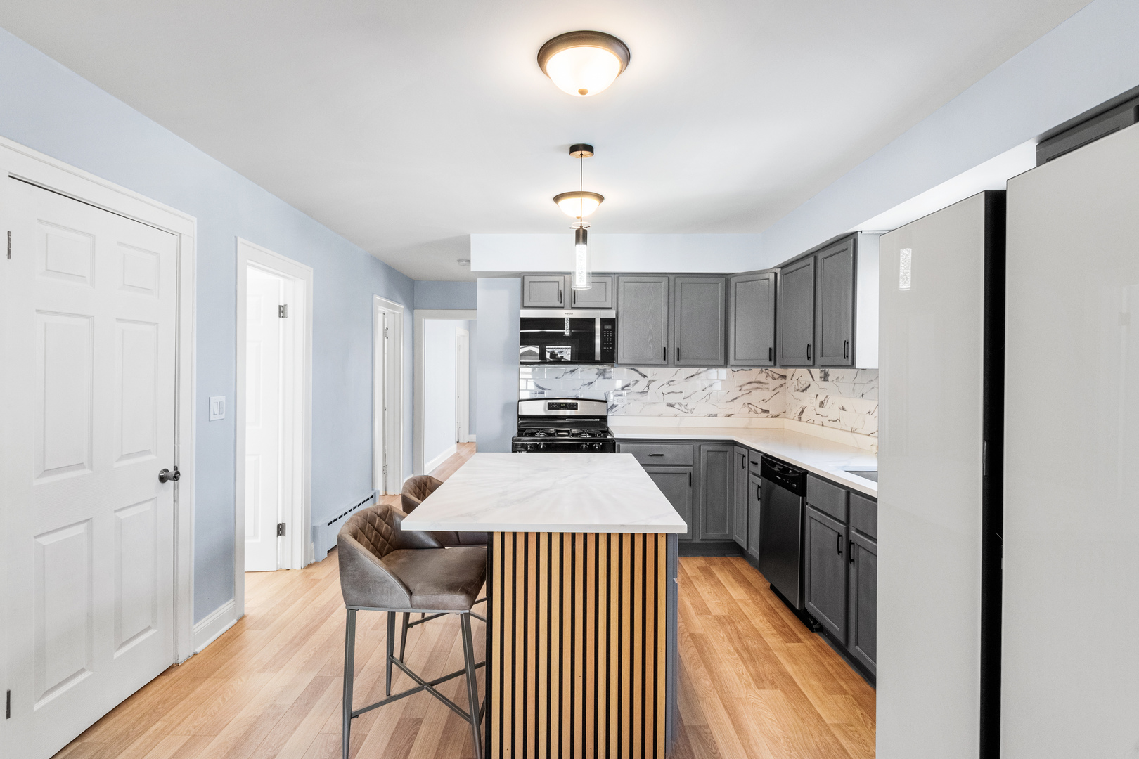 7424 57th Place Summit, IL 60501 - Photo 6 of 31