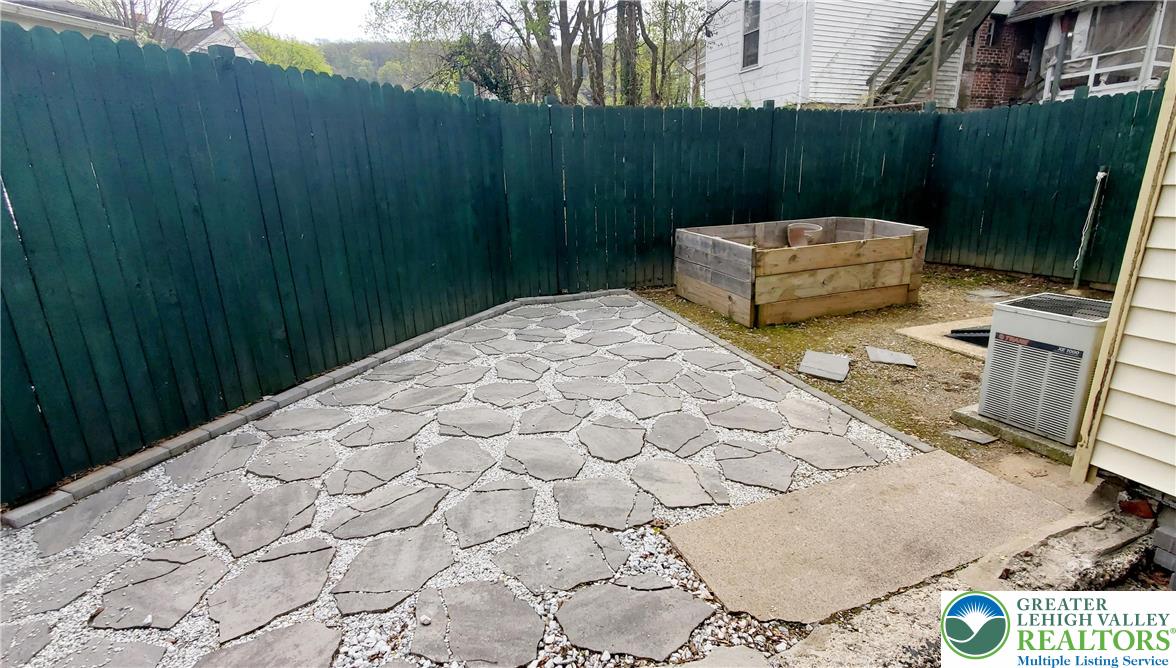 703 Canning Street Bethlehem, PA 18015 - Photo 13 of 14 a backyard of a house