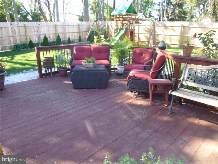 11 Vulcan Road Levittown, PA 19057 - Photo 1 of 25 Deck