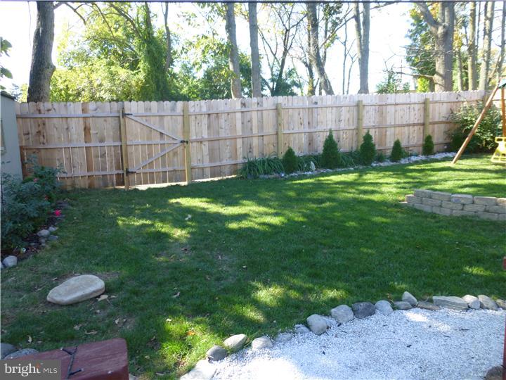 11 Vulcan Road Levittown, PA 19057 - Photo 2 of 25 Back Yard