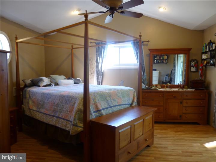 11 Vulcan Road Levittown, PA 19057 - Photo 13 of 25 Master Bathroom
