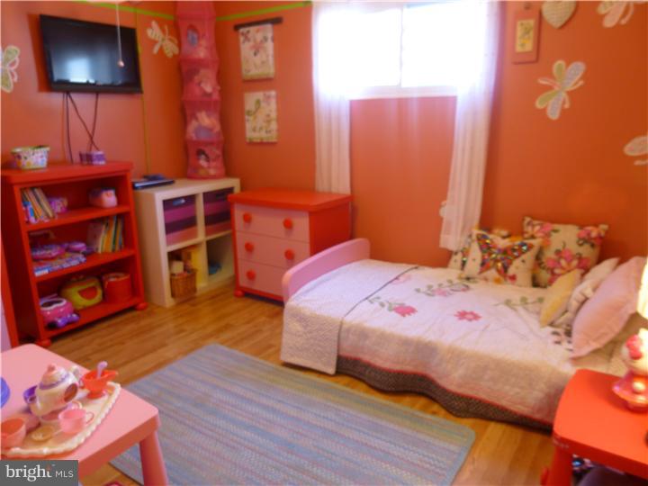 11 Vulcan Road Levittown, PA 19057 - Photo 19 of 25 Bedroom 3
