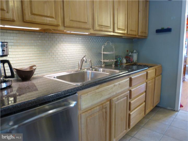 11 Vulcan Road Levittown, PA 19057 - Photo 9 of 25 Kitchen