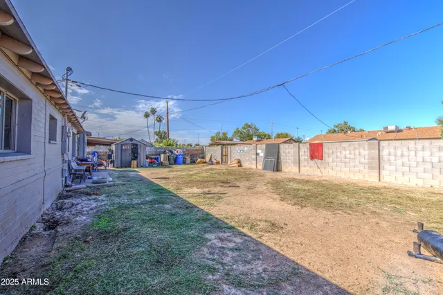 a view of a storage & utility room