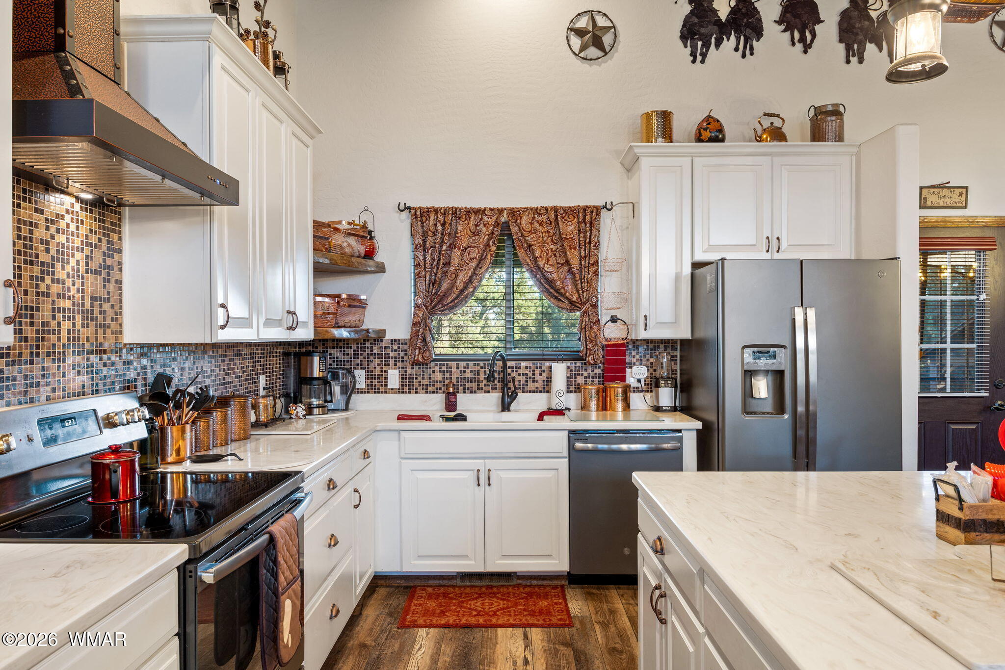 2207 4 Point Circle Overgaard, AZ 85933 - Photo 13 of 48