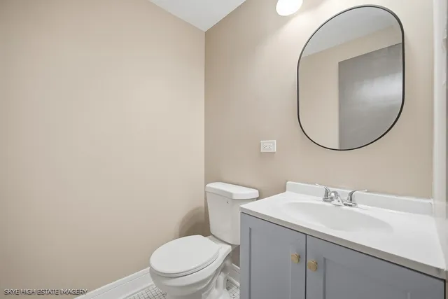 $325,000 | 19 Cour Leroux, Palos Hills, IL 60465