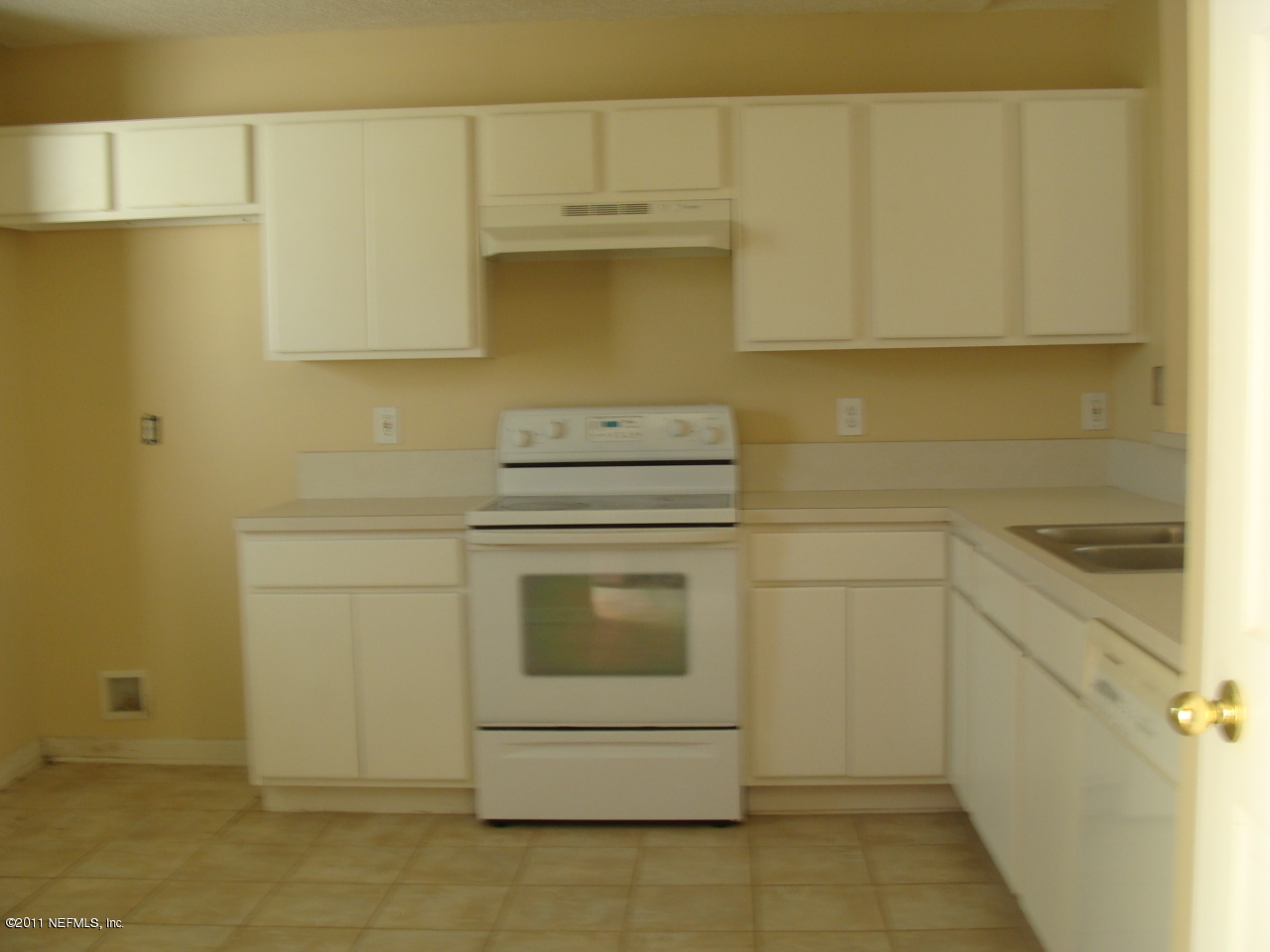 1434 Runes Court Middleburg, FL 32068 - Photo 2 of 9 Kitchen
