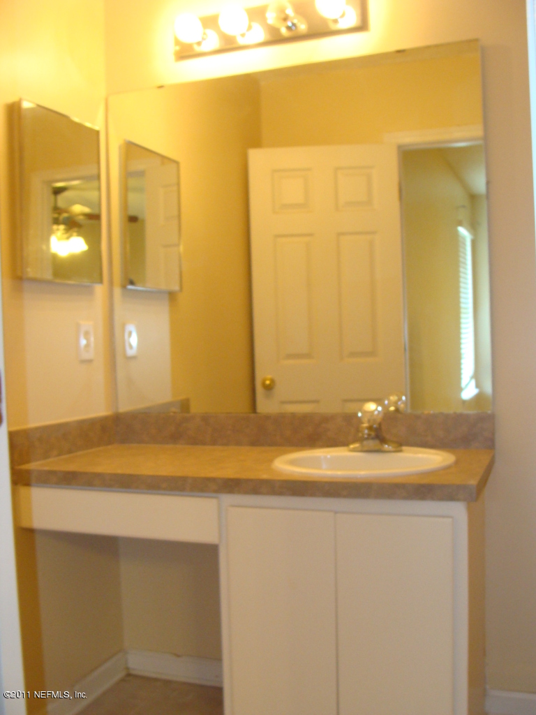 1434 Runes Court Middleburg, FL 32068 - Photo 8 of 9 Master Bath