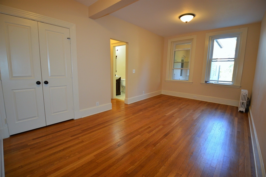 35 St Paul Street, Unit 6 Brookline, MA 02446 - Photo 5 of 11