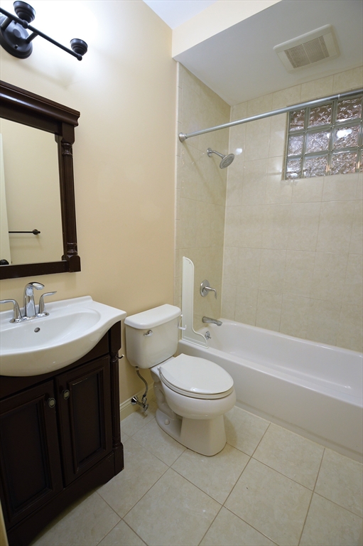 35 St Paul Street, Unit 6 Brookline, MA 02446 - Photo 6 of 11