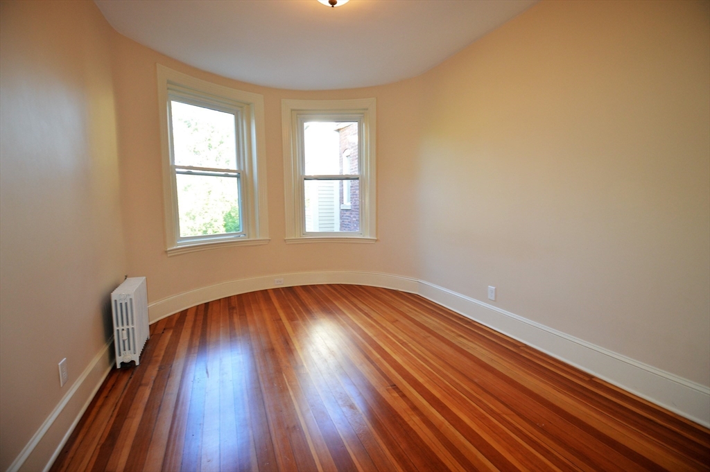 35 St Paul Street, Unit 6 Brookline, MA 02446 - Photo 8 of 11