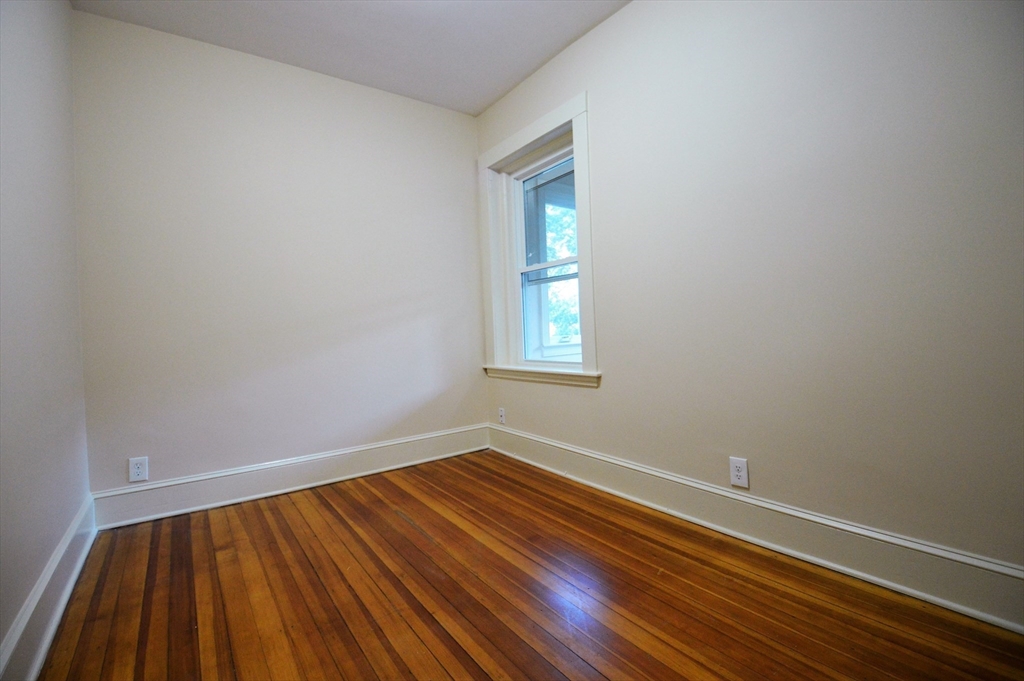 35 St Paul Street, Unit 6 Brookline, MA 02446 - Photo 10 of 11