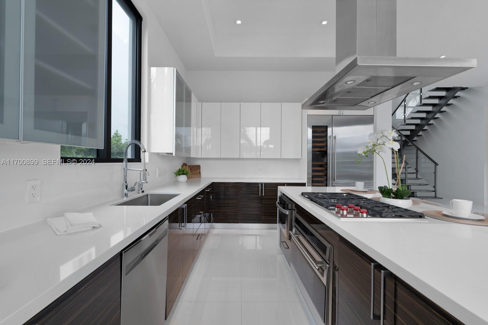 2040 Northeast 121st Road North Miami, FL 33181 - Photo 13 of 43
