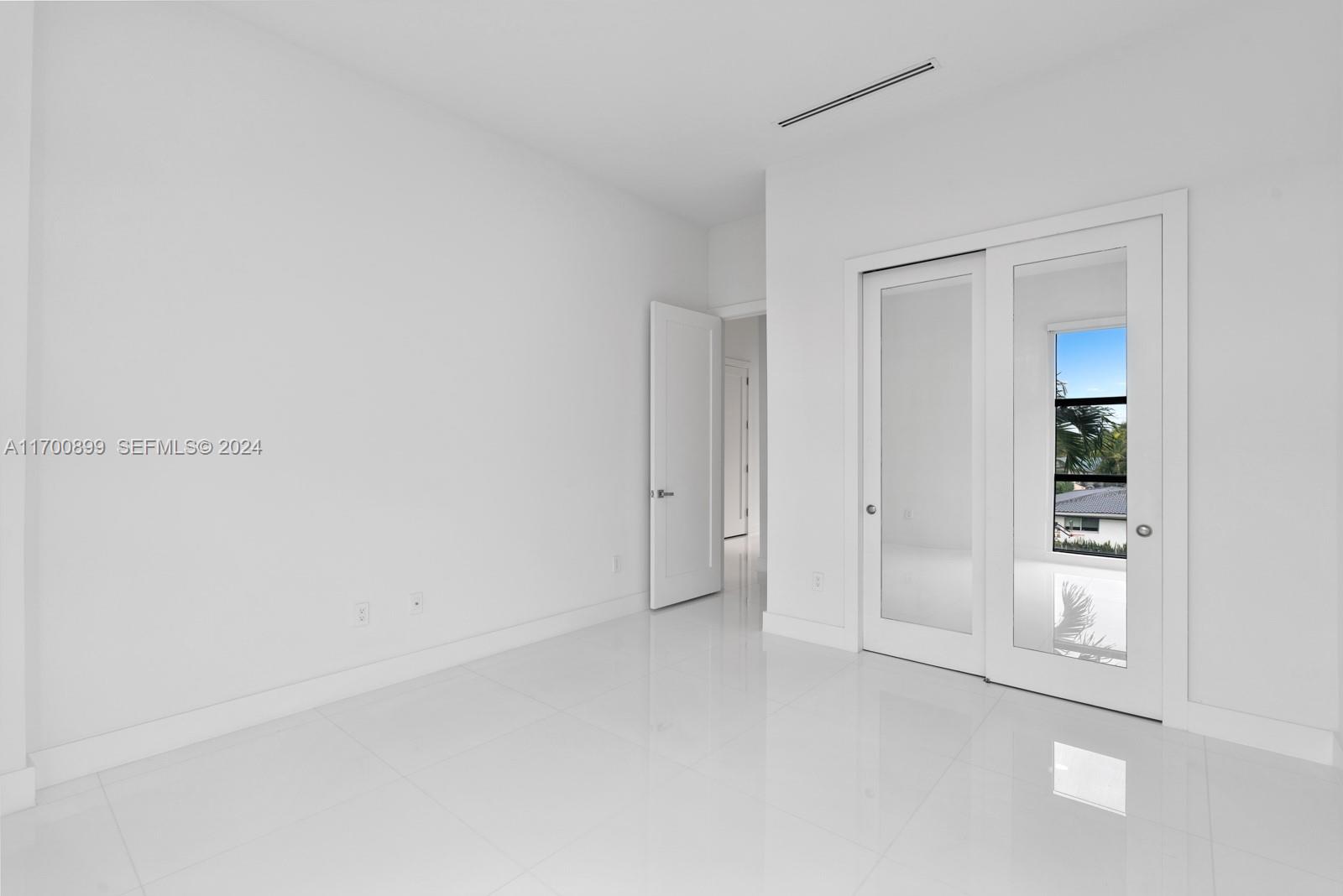 2040 Northeast 121st Road North Miami, FL 33181 - Photo 30 of 43
