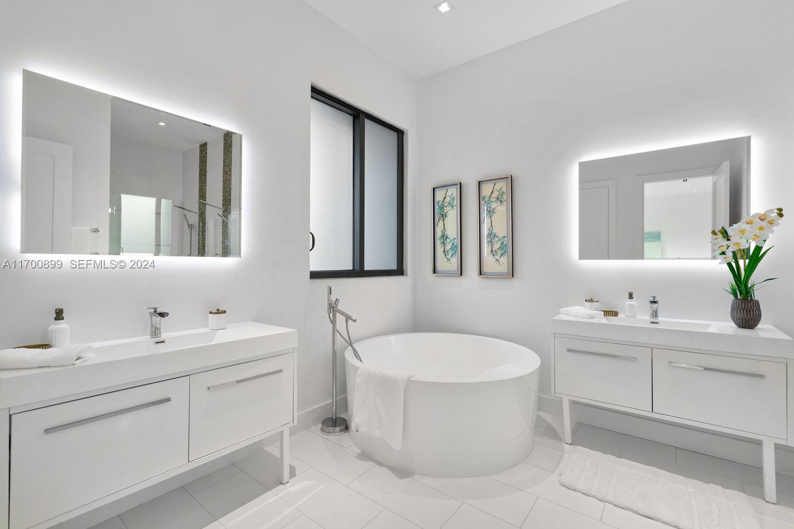 2040 Northeast 121st Road North Miami, FL 33181 - Photo 33 of 43
