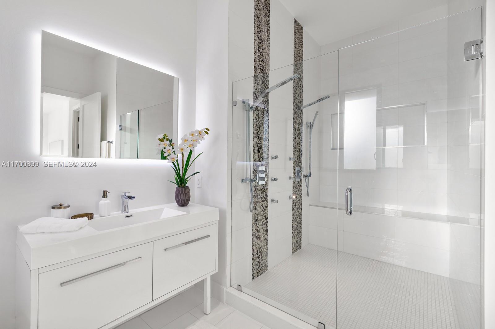 2040 Northeast 121st Road North Miami, FL 33181 - Photo 34 of 43