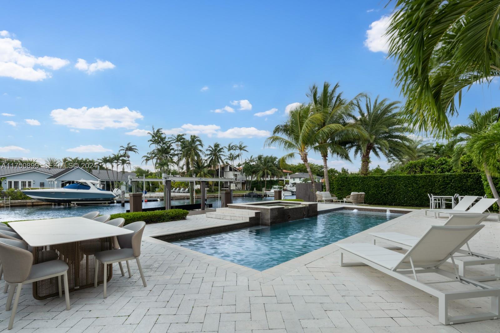 2040 Northeast 121st Road North Miami, FL 33181 - Photo 40 of 43