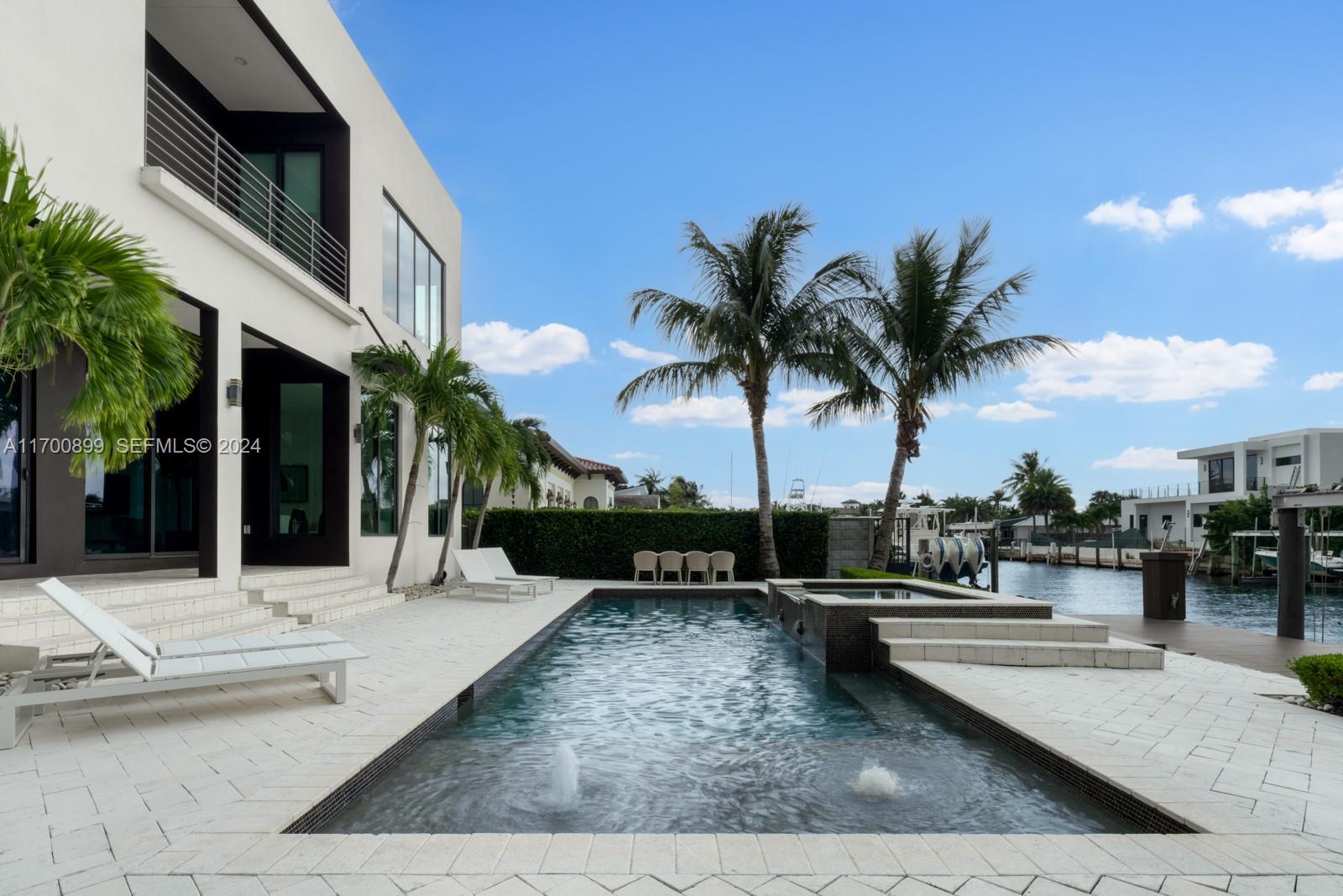 2040 Northeast 121st Road North Miami, FL 33181 - Photo 42 of 43
