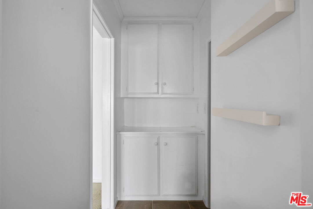 8710 Delgany Avenue, Unit 26 Playa del Rey, CA 90293 - Photo 21 of 25 a view of door