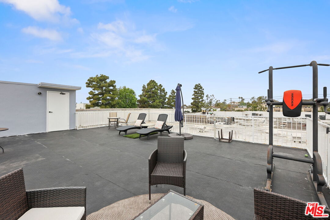 8710 Delgany Avenue, Unit 26 Playa del Rey, CA 90293 - Photo 24 of 25 a view of a terrace