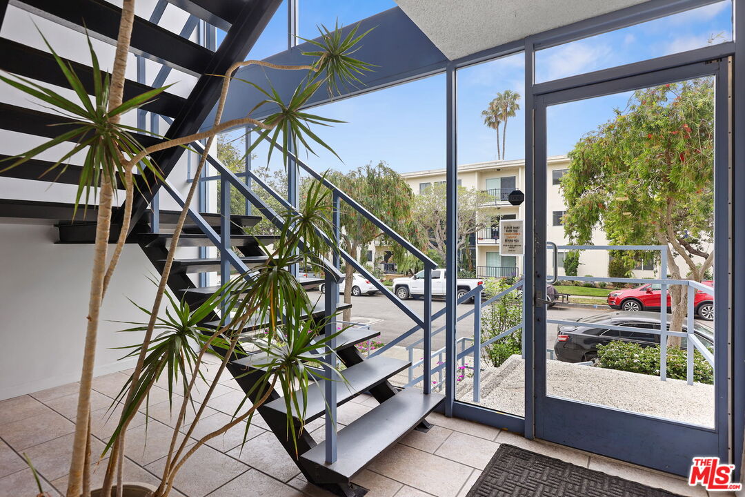 8710 Delgany Avenue, Unit 26 Playa del Rey, CA 90293 - Photo 3 of 25